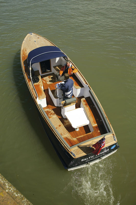 Admirals Tender