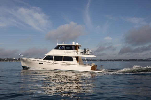Grand Banks 60 Fly SL on water