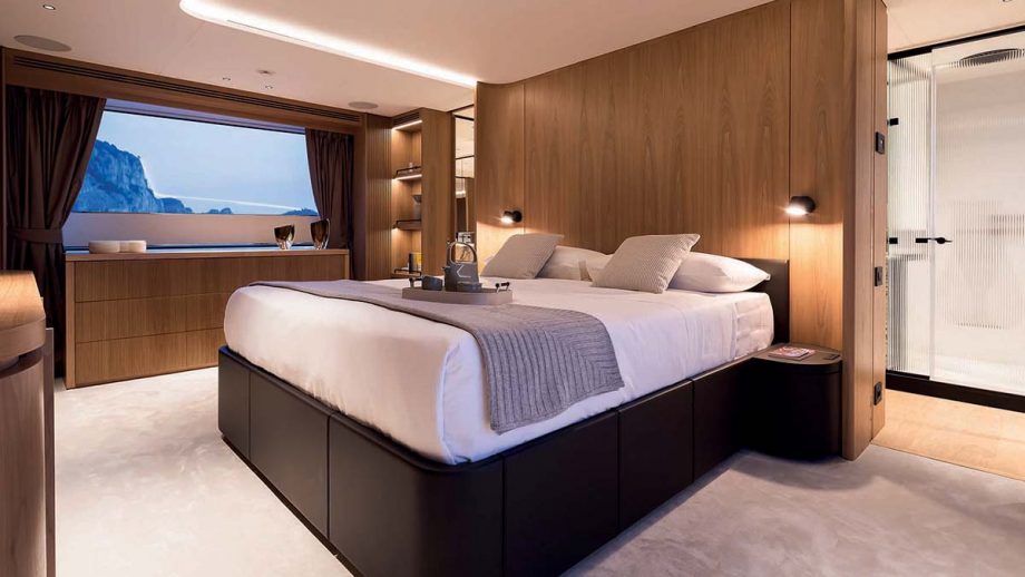 2023-cannes-yachting-festival-MBY290.newyacht_5.BenettiOasis34Mmastercabin5