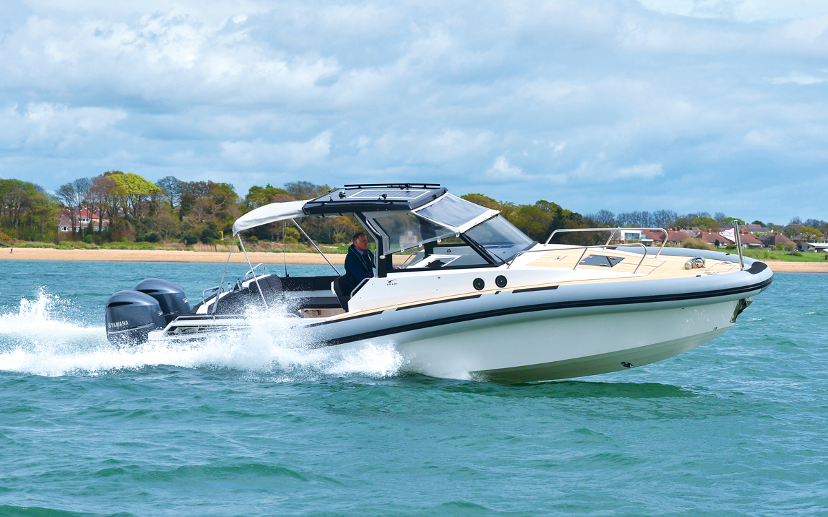 Agapi-950-boat-test-running-shot-credit-nick-burnham