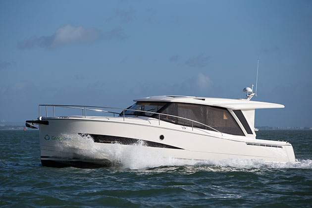 Greenline 36 Hybrid