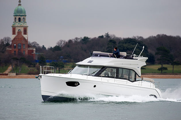 Bavaria E40 Fly