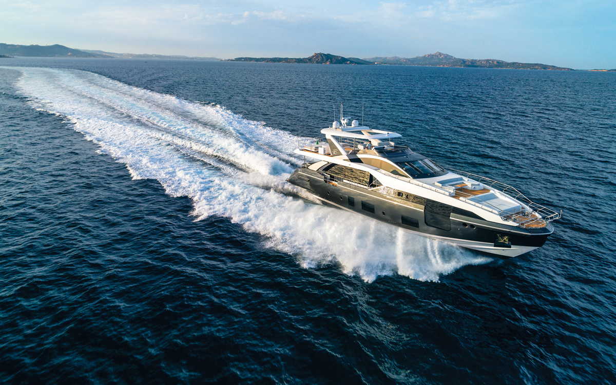 azimut-grande-27-metri-boat-test-running-shot