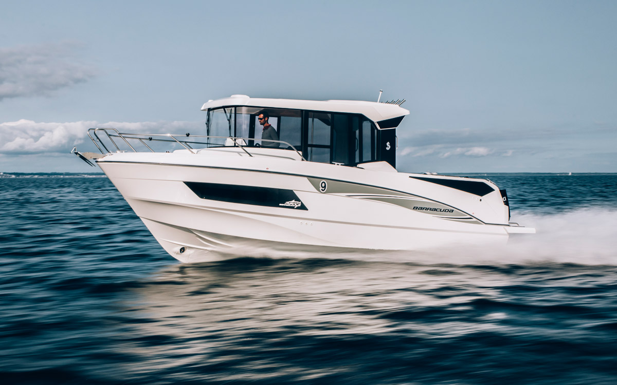 Beneteau-barracuda-9-boat-test-side-view