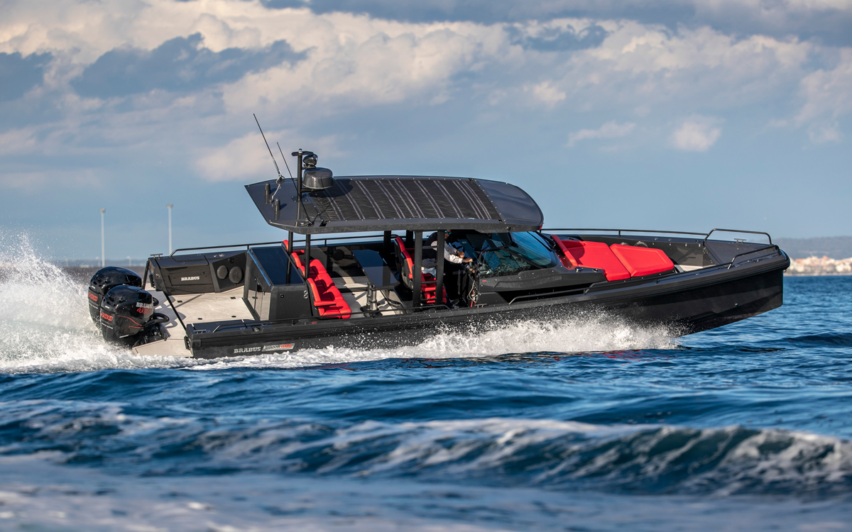 Brabus-800-Shadow-boat-test-running-shot