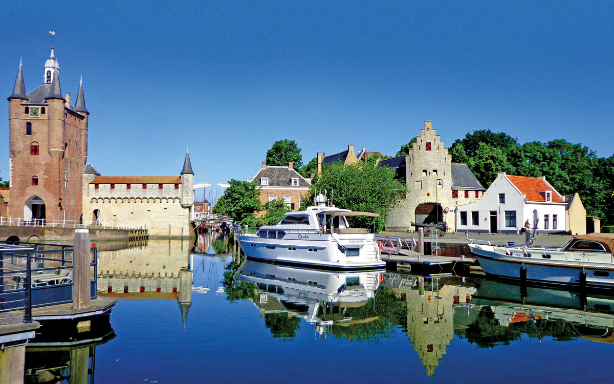 dutch-cruising-guide-Zierikzee-inner-harbour-credit-peter-cumberlidge
