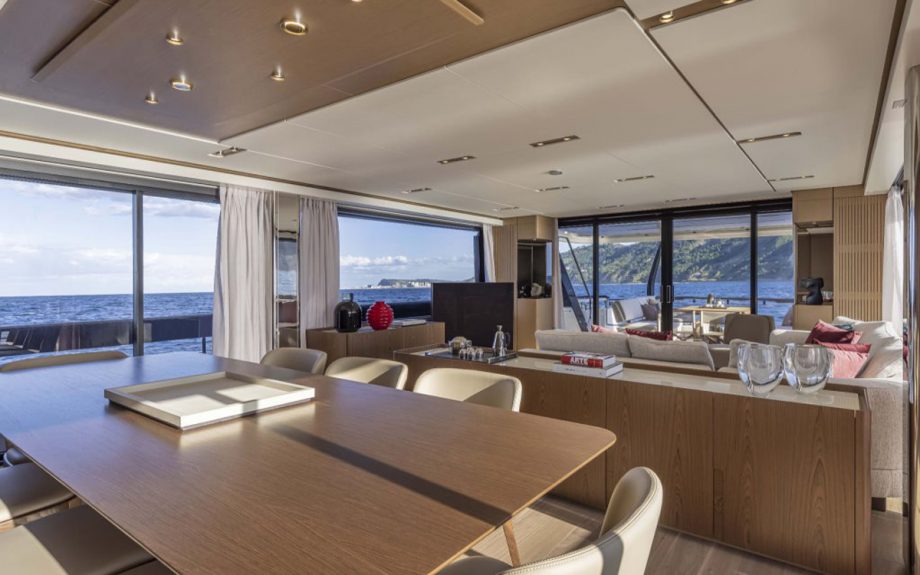 ferretti-1000-dining-area-cannes-yachting-festival-2021