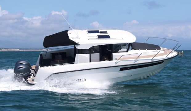 Finnmaster-pilot-8-cabin-boat-test-review-running-shot