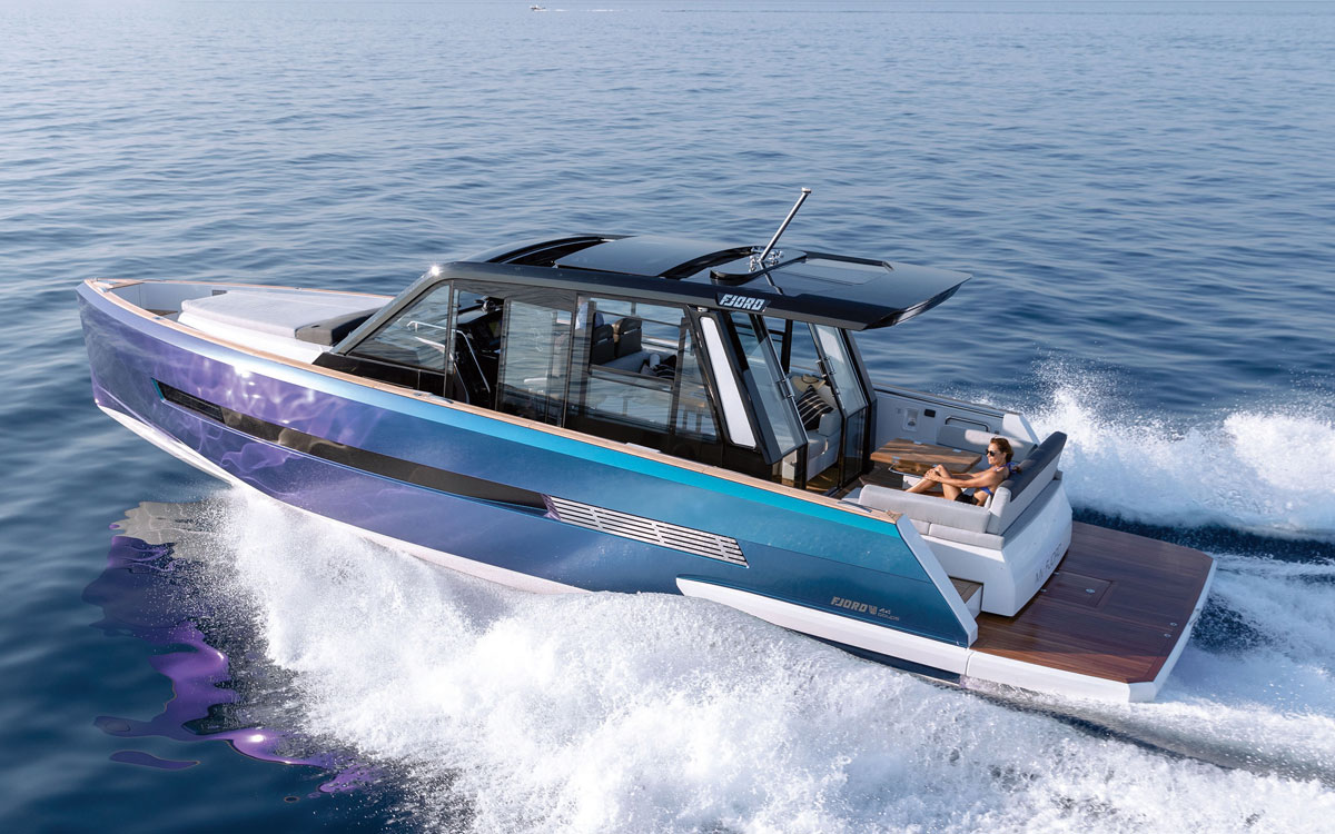 fjord-44-coupe-yacht-test-running-shot