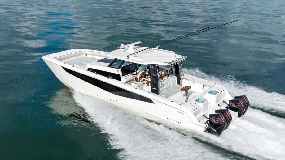 fort-lauderdale-boat-show-2023-Aquila 3