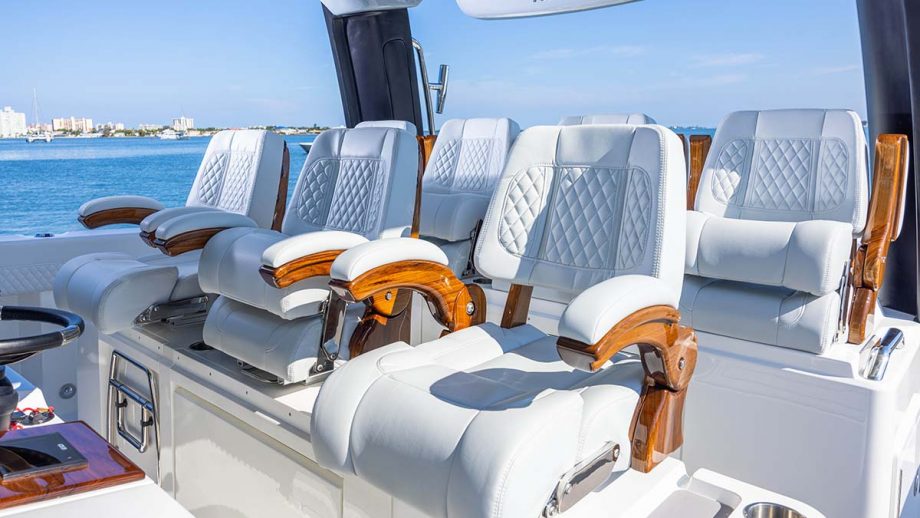 fort-lauderdale-boat-show-2023-Aquila 5