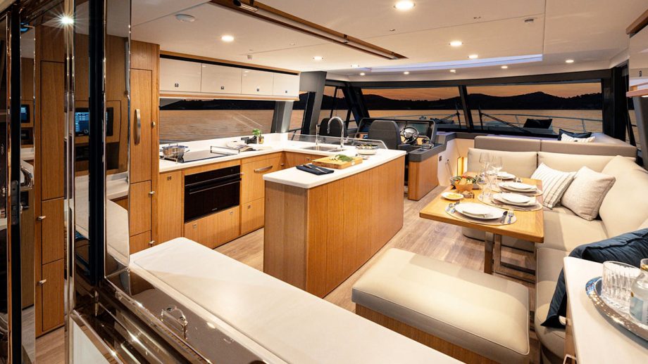 fort-lauderdale-boat-show-2023-Riviera-585-5