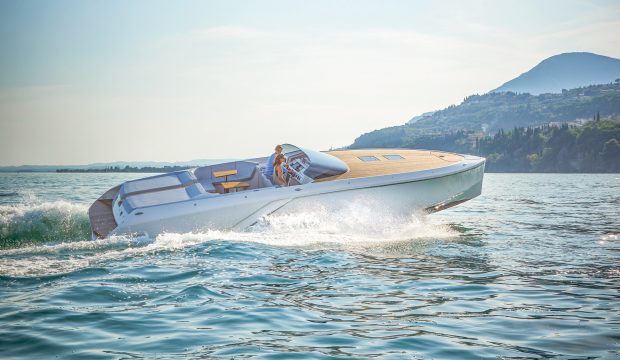 frauscher-1212-ghost-first-look-new-yachts-running-shot-hero