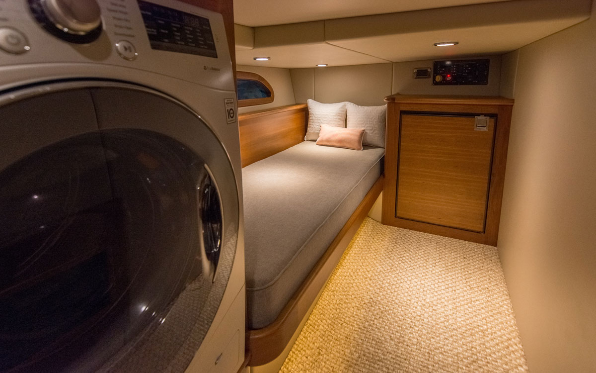 grand-banks-eastbay-44-motor-yacht-test-Utility-room