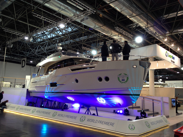 Greenline 48 Hybrid