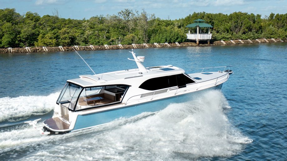 miami-boat-show-2023-Hylas-M49-2