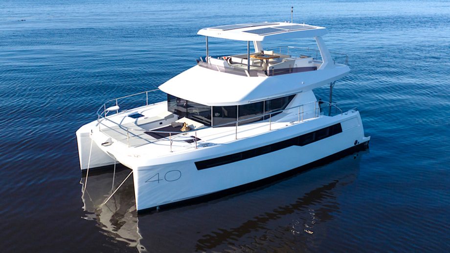miami-boat-show-2023-Leopard-40PC-2