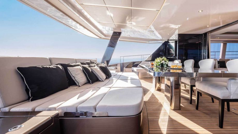 sunreef-80-power-eco-cannes-yachting-festival-2023-power-80-exterior-05