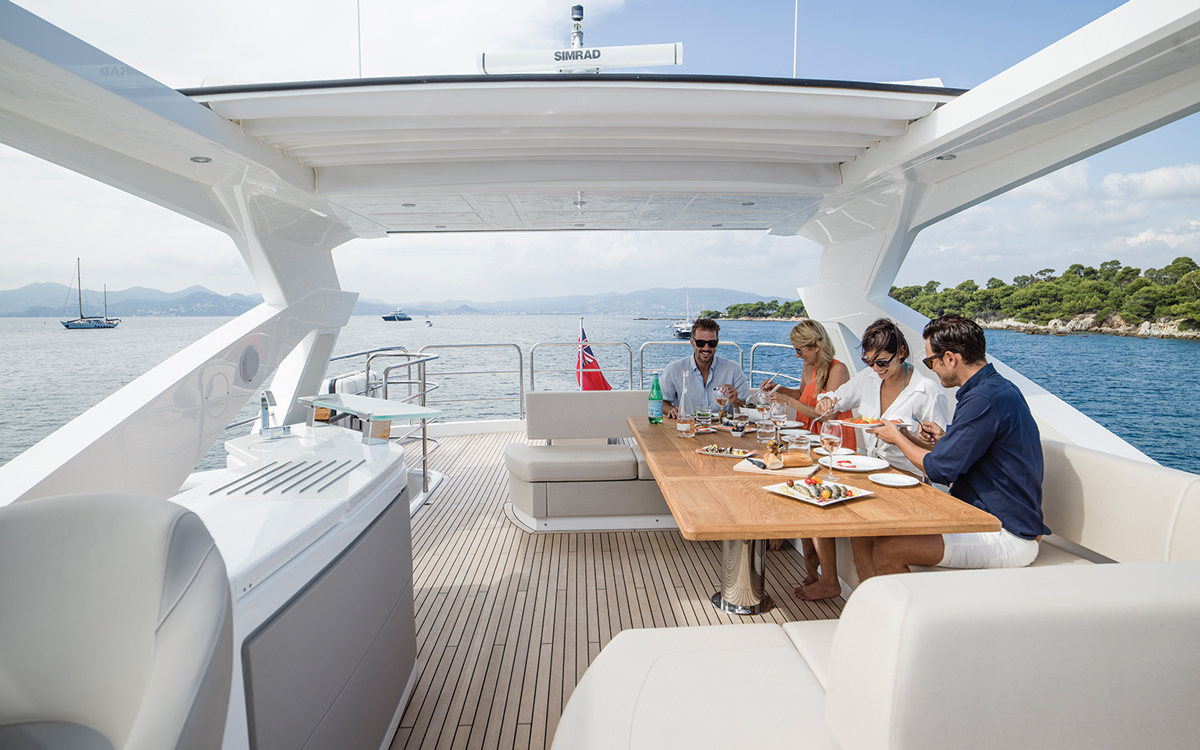 Sunseeker-76-yacht-review-foedeck