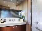 Sunseeker-76-yacht-review-guest-en-suite