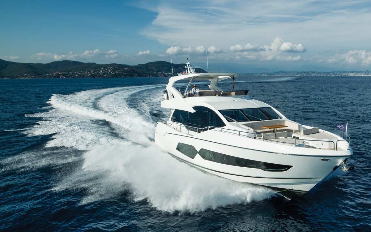 Sunseeker-76-yacht-review-running-shot