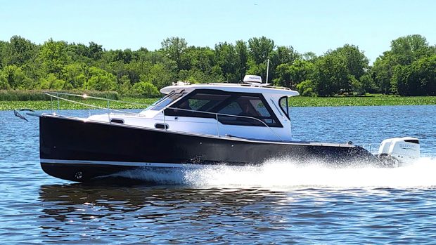 true-north-34-outboard-express-running-shot-new-boats-miami-boat-show-2022